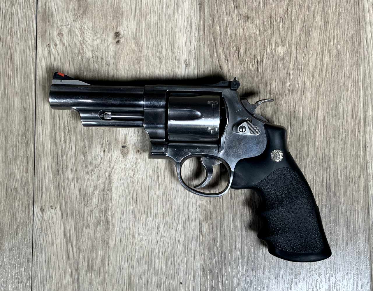 Revolver S&W modèle 29 inox .44mag occasion